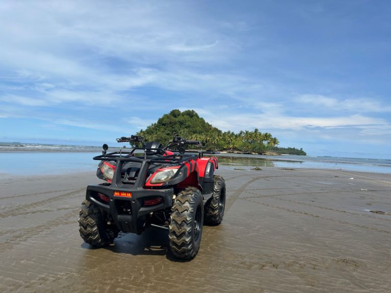ATV di Pantai Air Manis