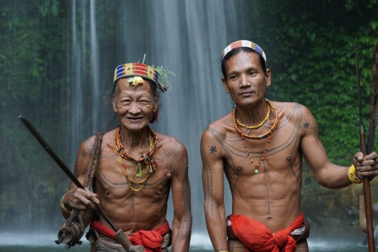 Suku Mentawai - Photo www.authentic-indonesia.com