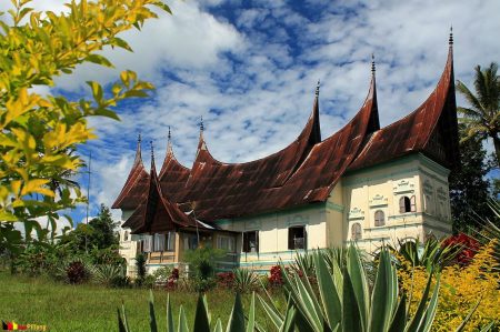 Menelusuri Jejak Rumah Gadang Beton Tertua di Sumatera Barat