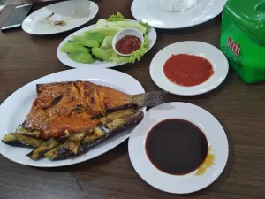 Top 7 Rekomendasi Pondok Ikan Bakar Paling Enak di Kota Padang