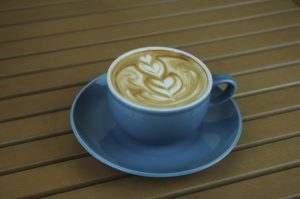 Kopi OZ, Coffeeshop Estetik Dengan Harga Terjangkau