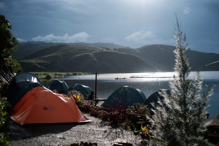 6 Rekomendasi Lokasi Camping Terbaik di Sumatra Barat