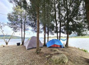 6 Rekomendasi Lokasi Camping Terbaik di Sumatra Barat