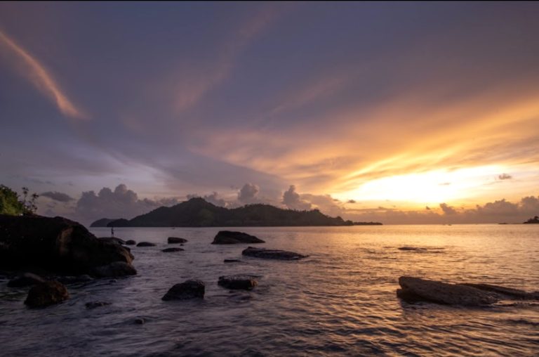 Camping di Pulau Ujung Kapuri, Semangki, & Kapo-Kapo