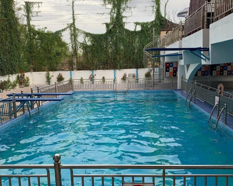 4 Kolam Renang Favorit Keluarga di Bukittinggi dan Sekitar