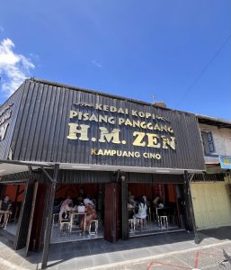 Pisang Panggang HM Zen - Photo Farhan - West Sumatra 360 5 Tempat Makan Legendaris di Bukittinggi yang Wajib Kamu Coba
