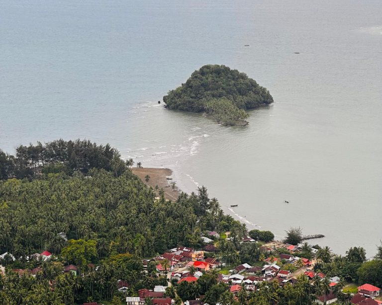 How to Spend 24 Hours in Padang, West Sumatra