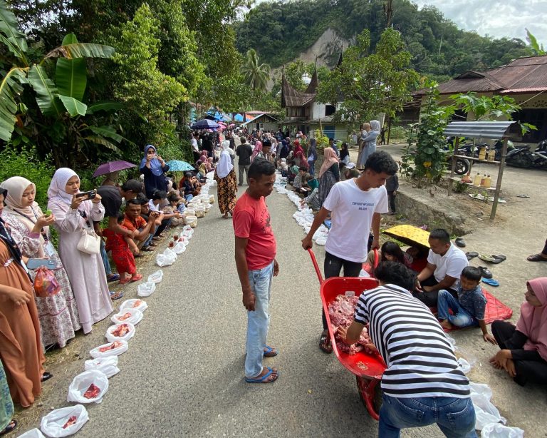 Tradisi Manampuang Dagiang: Merayakan Kebersamaan Hari Raya Idul Adha di Sitingkai