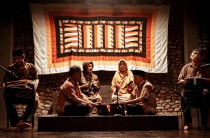 Katumbak - Photo Nan Jombang Dance Company - West Sumatra 360 9 Seni Budaya Populer di Pariaman: Hoyak Tabuik hingga Indang Piaman