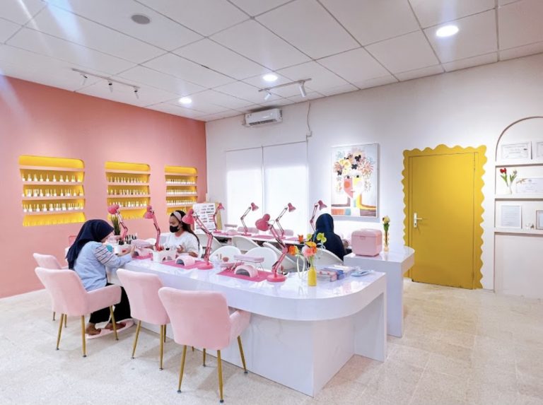 Salon Kecantikan di Padang: 7 Tempat Paling Nyaman dan Estetik