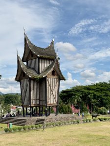Rangkiang - West Sumatra 360 7 Fakta Unik Rumah Gadang Minangkabau yang Perlu Kamu Ketahui