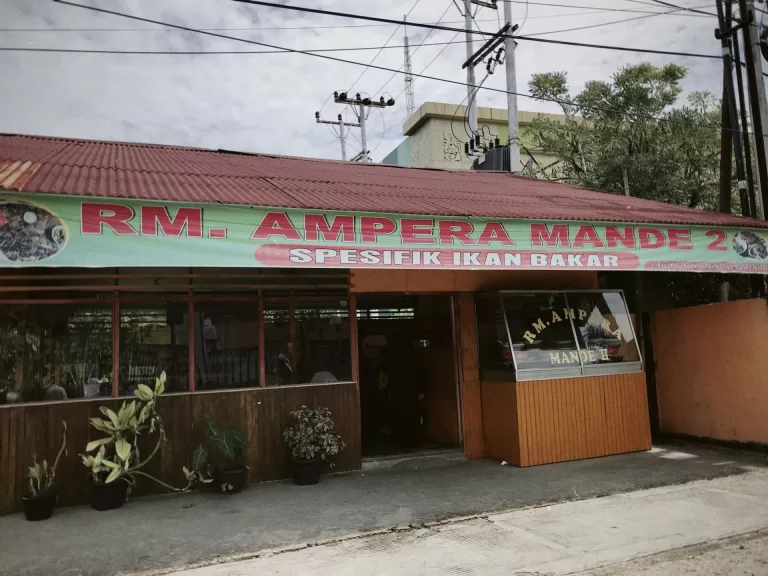 Lapar di Perjalanan? Ini 5 Rumah Makan Enak Dekat Batas Kota Padang
