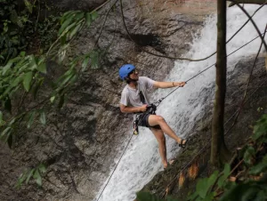 Menjelajah Keindahan 5 Air Terjun Eksotis di Kabupaten Sijunjung