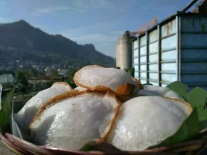 5 Jajanan Tradisional Khas Kota Sawahlunto