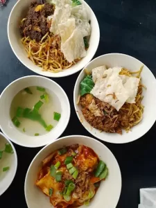 Rekomendasi Bakmi Lezat di Padang Part 2, Porsi Melimpah dan Harga Ramah Kantong