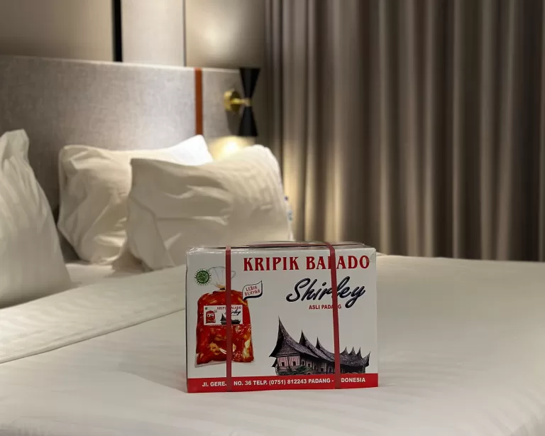 Rekomendasi Toko Oleh-Oleh di Padang: Lengkap, Enak, dan Legendaris