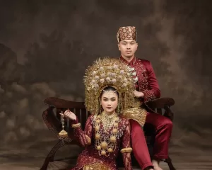 Ragam Penutup Kepala Adat di Minangkabau: Deta, Tingkuluak, hingga Suntiang