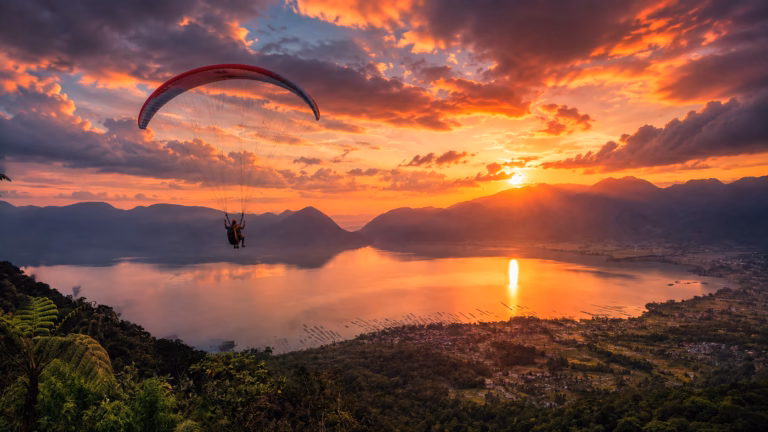 10 Fun, High-Adrenaline Things to Do in West Sumatra 10 Fun, High-Adrenaline Things to Do in West Sumatra (Best Places, Best Time & Safety Tips)