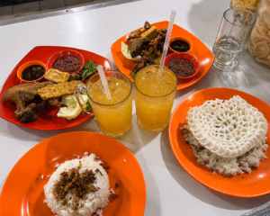 5 Rekomendasi Tempat Makanan Underrated di Kota Padang
