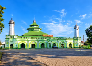 7 Masjid dengan Arsitektur Unik dan Megah di Sumatera Barat