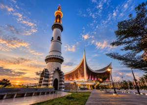 7 Masjid dengan Arsitektur Unik dan Megah di Sumatera Barat