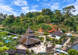 7 Masjid dengan Arsitektur Unik dan Megah di Sumatera Barat
